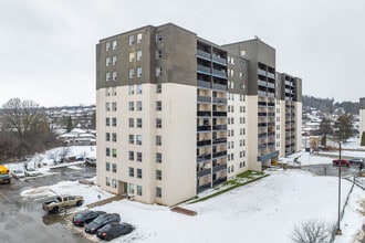 Kingswood II in Peterborough, ON - Building Photo - Building Photo