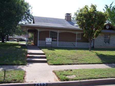 2405 Willow Oak Dr