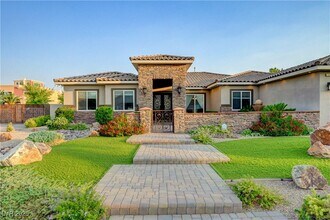 5595 El Camino Rd in Las Vegas, NV - Building Photo - Building Photo