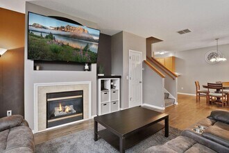 17083 Encina Path in Farmington, MN - Building Photo - Building Photo
