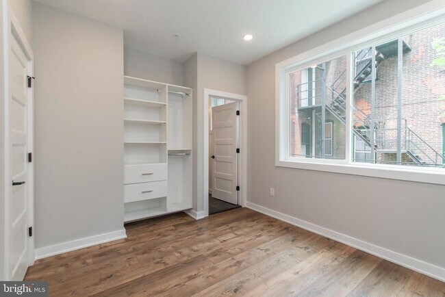 437 N 35th St in Philadelphia, PA - Building Photo - Building Photo