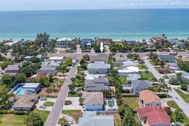 101 8th St in Belleair Beach, FL - Building Photo - Building Photo