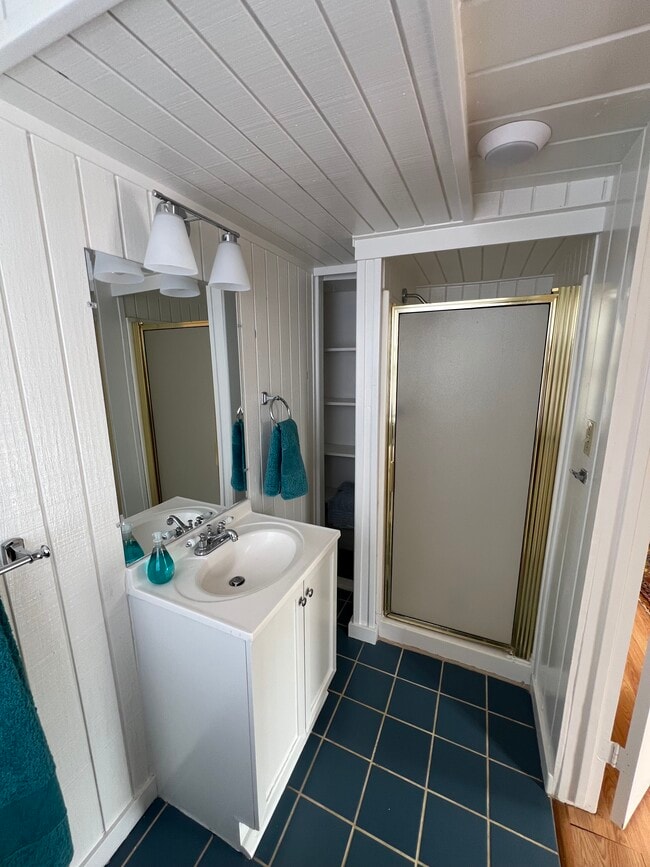 490 El Granada Blvd in El Granada, CA - Building Photo - Building Photo