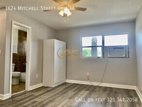 1624 Mitchell St in Melbourne, FL - Foto de edificio - Building Photo