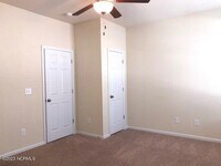 136 Waterstone Ln photo'