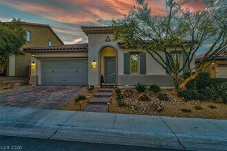 9936 Wildhorse Cyn Ave in Las Vegas, NV - Building Photo - Building Photo