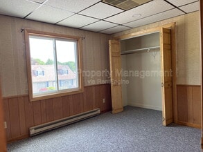 146 Kennedy Memorial Dr in Waterville, ME - Building Photo - Building Photo