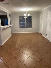 105 Patton Dr in Seguin, TX - Building Photo - Building Photo