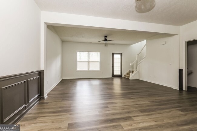 2555 Flat Shoals Rd in College Park, GA - Building Photo - Building Photo