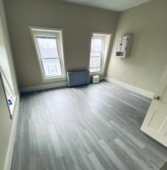 12 Pleasant St, Unit 9