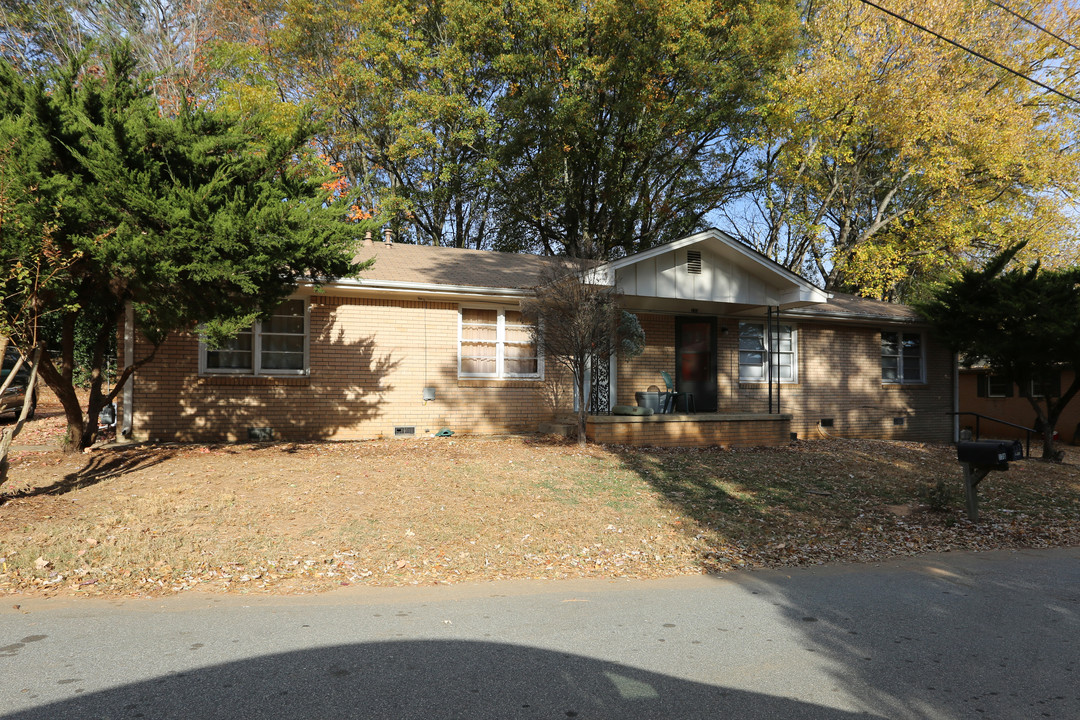 230-250 Opal Dr in Roswell, GA - Foto de edificio