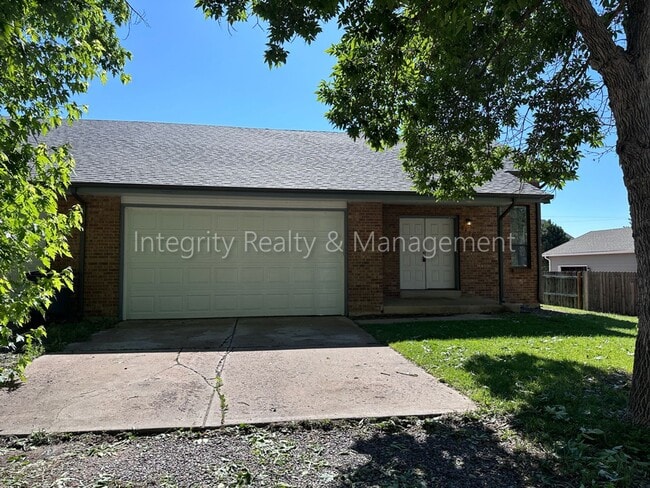 8410 S Saulsbury St in Littleton, CO - Building Photo - Building Photo