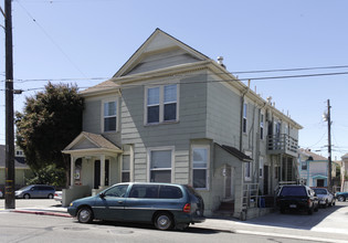 1607 Miller Ave in Oakland, CA - Foto de edificio - Building Photo