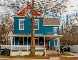 4382 Virginia Ave, Unit Bedroom 3 in Cincinnati, OH - Building Photo