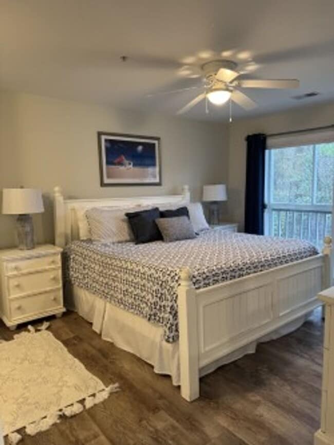 3350 Club Villas Dr in Southport, NC - Foto de edificio - Building Photo