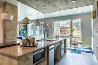 Aura at City Crossing in New Haven, CT - Foto de edificio - Building Photo