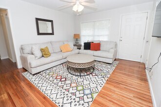 1904 Karen Ln in Tallahassee, FL - Building Photo - Building Photo