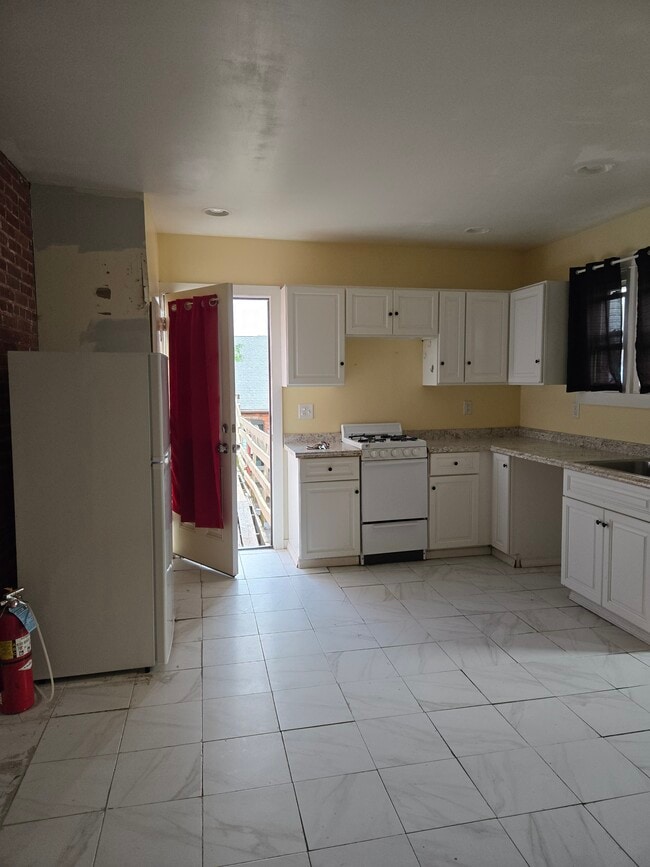 502 W Chestnut St, Unit 4