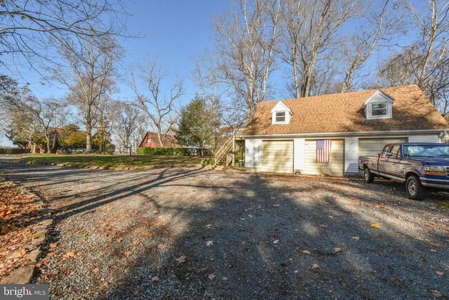 3015 Abington Manor Dr in Huntingtown, MD - Building Photo - Building Photo