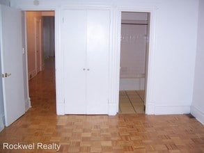 5431 Howe St in Pittsburgh, PA - Foto de edificio - Building Photo