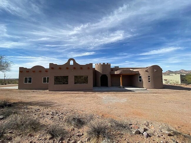 property at 3528 N Val Vista Rd