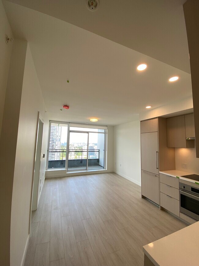 13675 107A Av in Surrey, BC - Building Photo - Building Photo