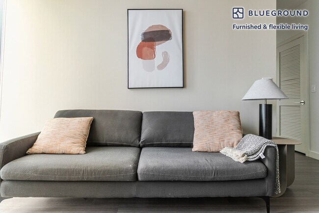 1210 S Indiana Ave in Chicago, IL - Building Photo - Building Photo