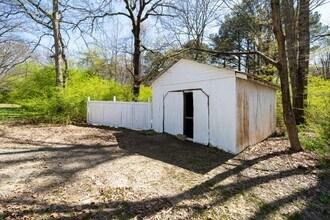 3816 Oakwood Dr in Adamsville, AL - Building Photo - Building Photo