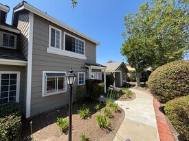 3902 Cochran St in Simi Valley, CA - Building Photo