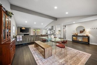 3234 High Lark Dr in Dallas, TX - Foto de edificio - Building Photo