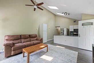 33 Plaza Village Rd in Plymouth, NH - Building Photo - Building Photo