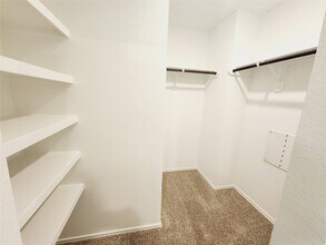 6043 Canyon Dawn Dr in Spring, TX - Foto de edificio - Building Photo