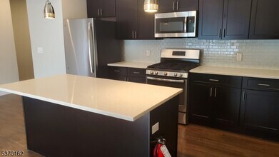 59 Willet St in Bloomfield, NJ - Building Photo - Building Photo
