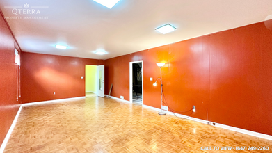 133 Meadowbank Rd in Toronto, ON - Building Photo - Building Photo