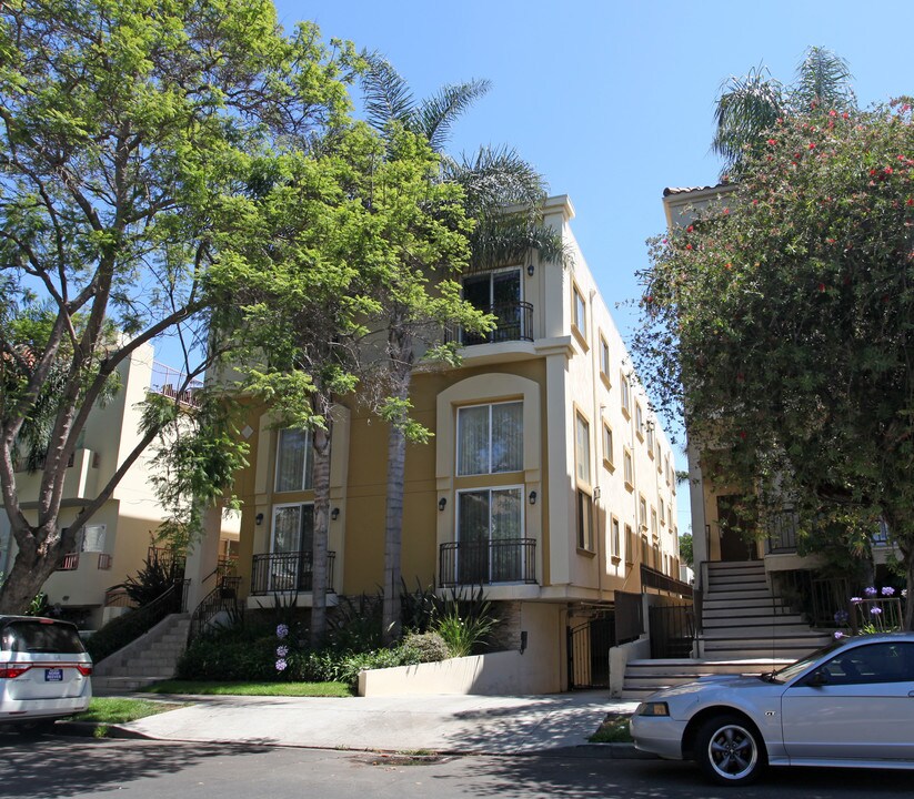 1732 Stoner Ave in Los Angeles, CA - Foto de edificio