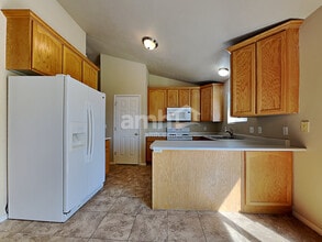 11963 S Powder Cv in Herriman, UT - Building Photo - Building Photo