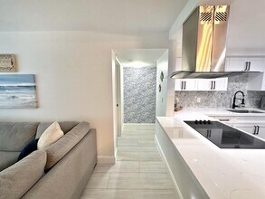 630 Ocean Dr in Juno Beach, FL - Foto de edificio - Building Photo