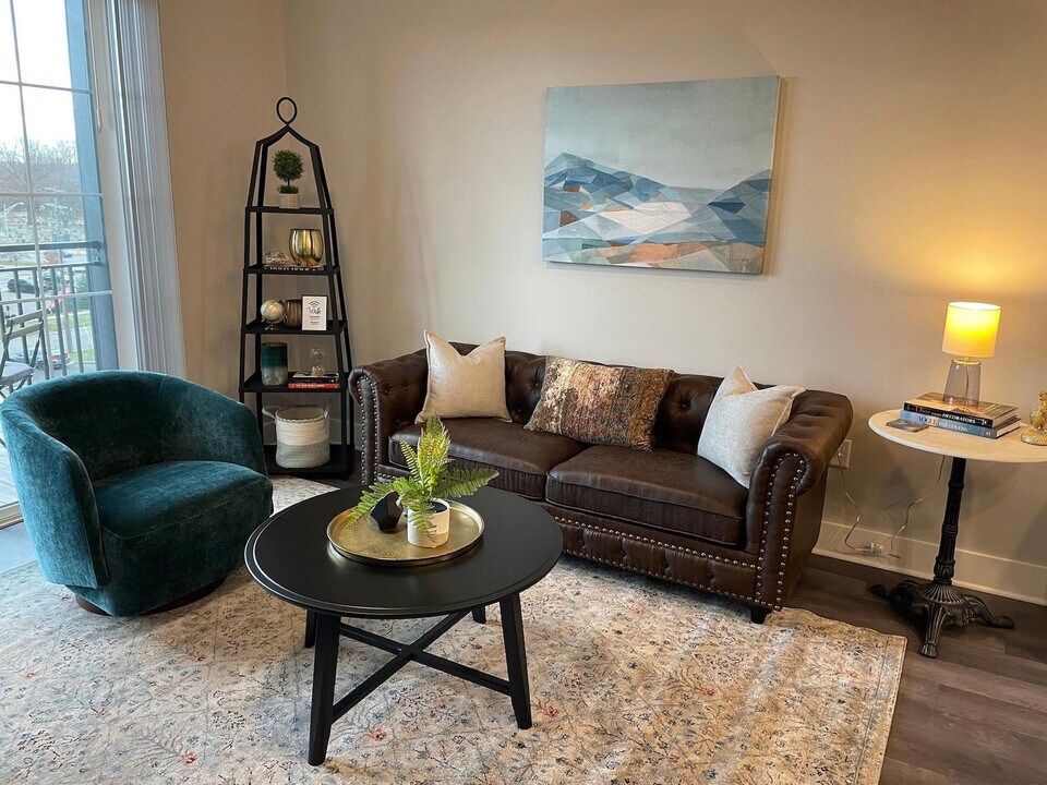 2875 Olentangy River Rd in Columbus, OH - Foto de edificio