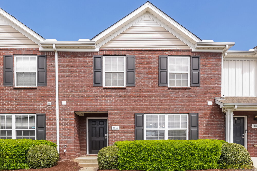 4060 George Buchanan in La Vergne, TN - Building Photo