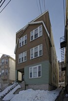 77 Randolph Ave in Jersey City, NJ - Building Photo