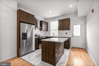 24 Rhode Island Ave NE in Washington, DC - Building Photo - Building Photo