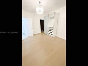 1242 Drexel Ave in Miami Beach, FL - Building Photo - Building Photo