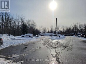 95 Barrie Rd in Orillia, ON - Building Photo - Building Photo