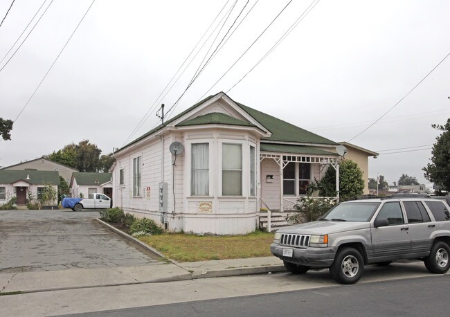 34-38 Ford St in Watsonville, CA - Building Photo - Building Photo