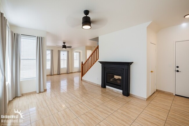 4963 Midnight Oil Dr in Las Vegas, NV - Building Photo - Building Photo