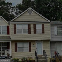309 Westminster Ln in Stafford, VA - Building Photo