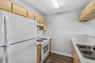 Harvard Yard and Glenmary Senior Affordabl... Apartments