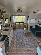 9565 Dale Ave, Unit Shadow Hills Delight in Sunland, CA - Building Photo - Building Photo