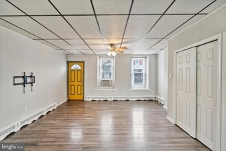 4658 Mansion St in Philadelphia, PA - Foto de edificio - Building Photo