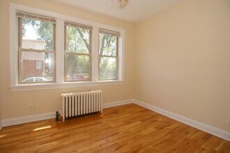 4542 W George St in Chicago, IL - Building Photo - Building Photo